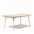 Houten eettafel van 150 x 80 x 75cm met witte metalen poten